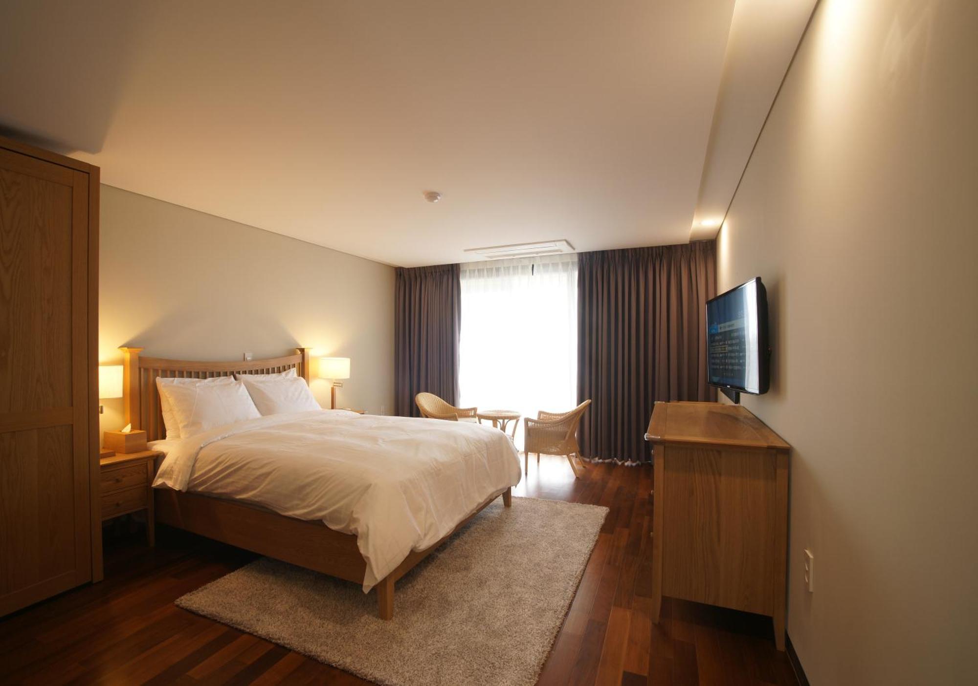 Illeinn Hotel Seogwipo Exteriör bild