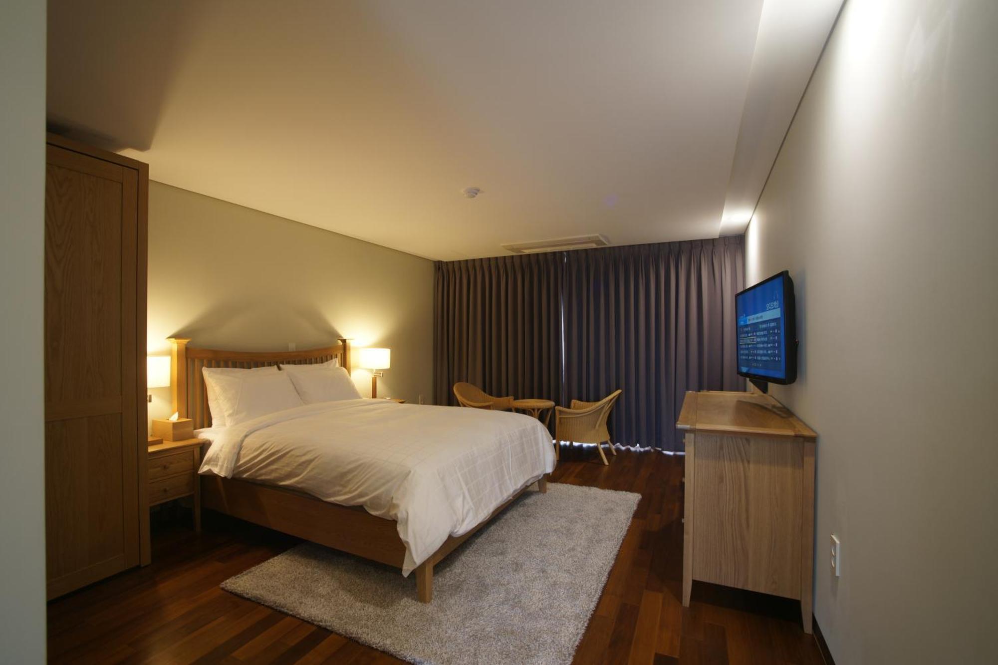 Illeinn Hotel Seogwipo Exteriör bild