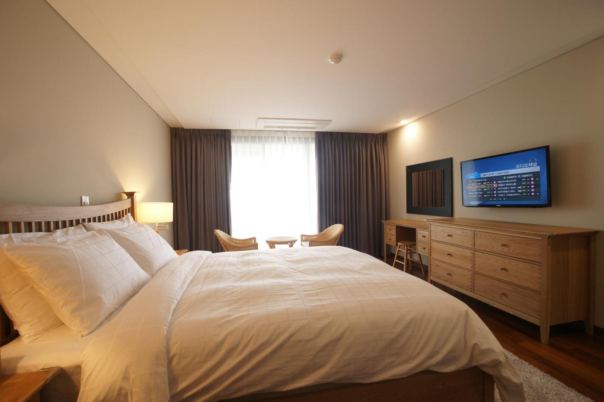 Illeinn Hotel Seogwipo Exteriör bild