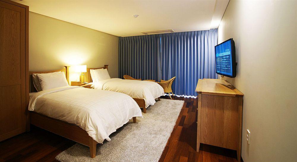 Illeinn Hotel Seogwipo Exteriör bild